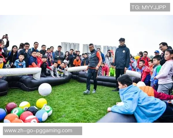 辉旭足球引领新潮流打造青少年足球梦想的摇篮与未来